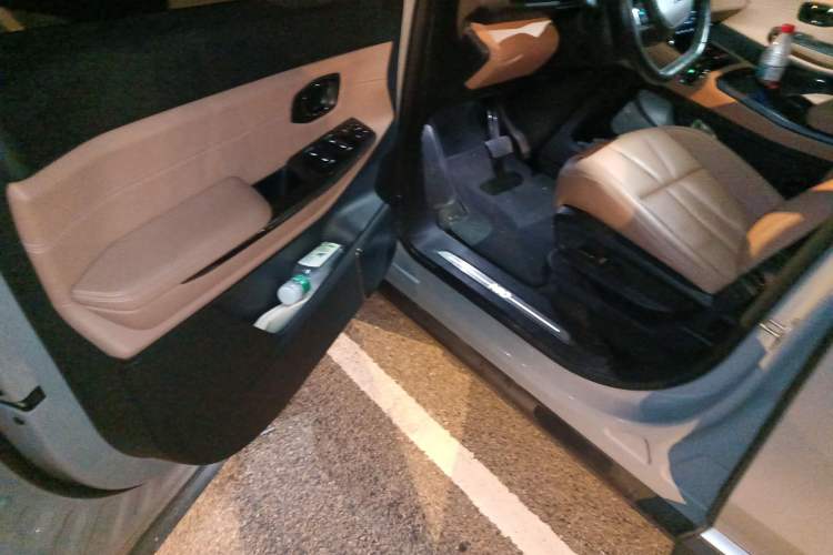 Used Nio ES8 2022 75 kWh 7-Seater Version Driver Seat