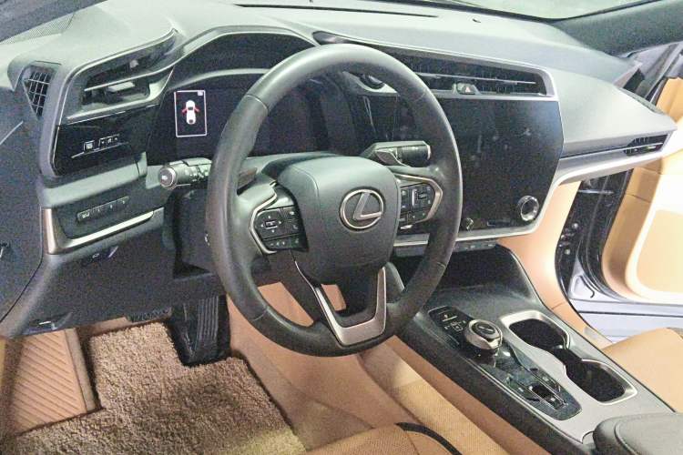 Used Lexus RZ 2023 300e Long-Range Indulgence Edition Center Console