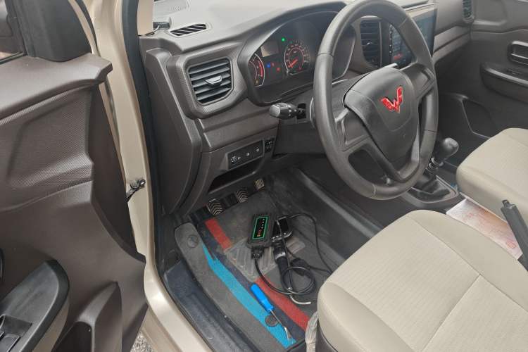 Used Wuling Hongguang V 2021 1.5L Jingqu Version LAR