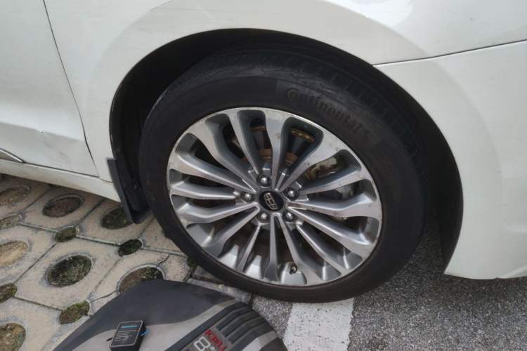 Used Geely Auto Emgrand GT 2015 1.8T Flagship Model
