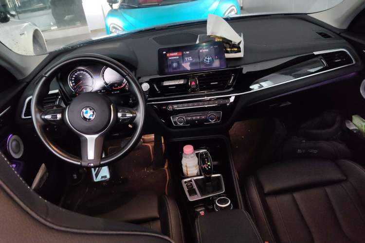 Used BMW 1 Series 2021 125i M Sport Night Edition Center Console