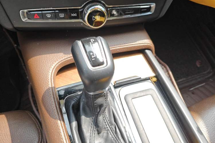 Used Volvo S90 2019 T5 Zhiyuan Edition Gear Lever