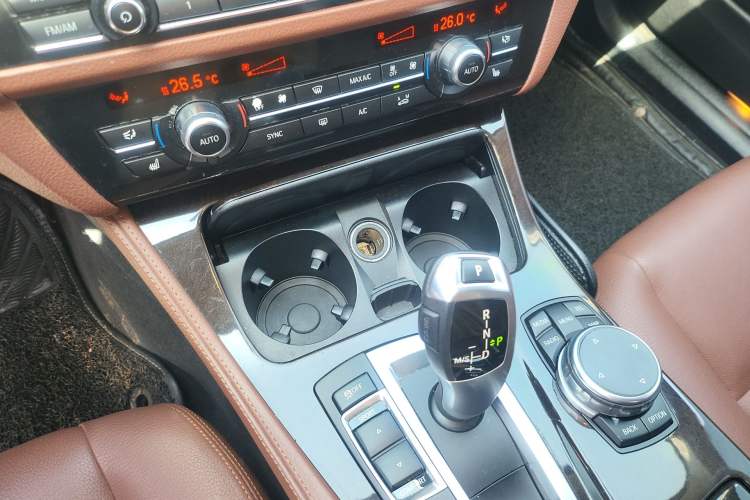 Used BMW 5 Series 2014 528Li Leading Model Gear Lever