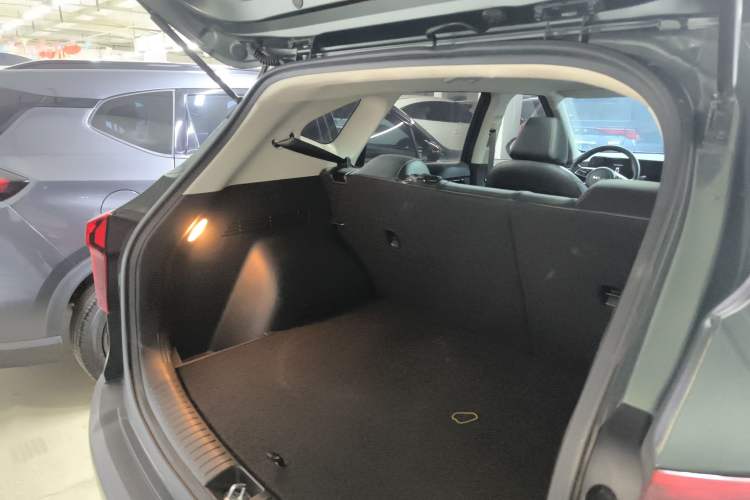 Used Kia Seltos 2023 1.5L CVT Luxury Edition Trunk