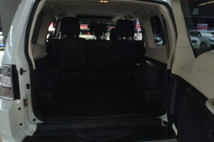 Used Mitsubishi Pajero 2018 3.0L Automatic Standard Edition
