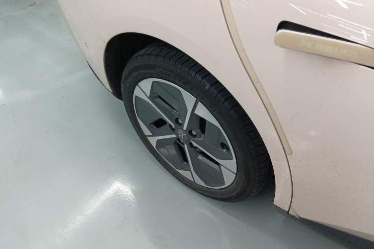 Used XPeng MONA M03 2024 620 with Ultra-Long Range
