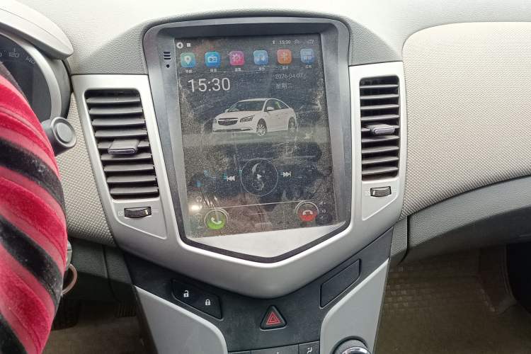 Used Chevrolet Cruze 2013 1.6L SE AT Audio And AC Panel