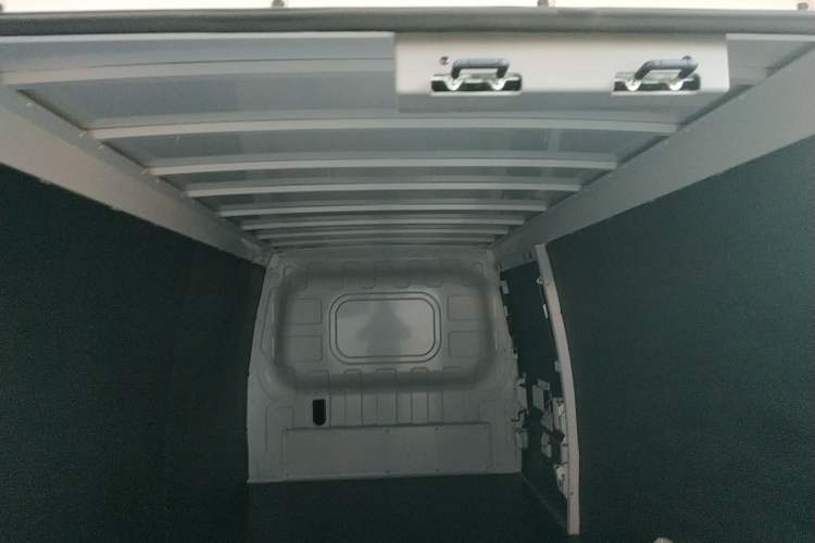 Used Foton Intelligent Blue Elf E7 2024 Facelifted All-Electric Van Flat Roof 2 Seats Evey Lithium Energy 41.86 kWh