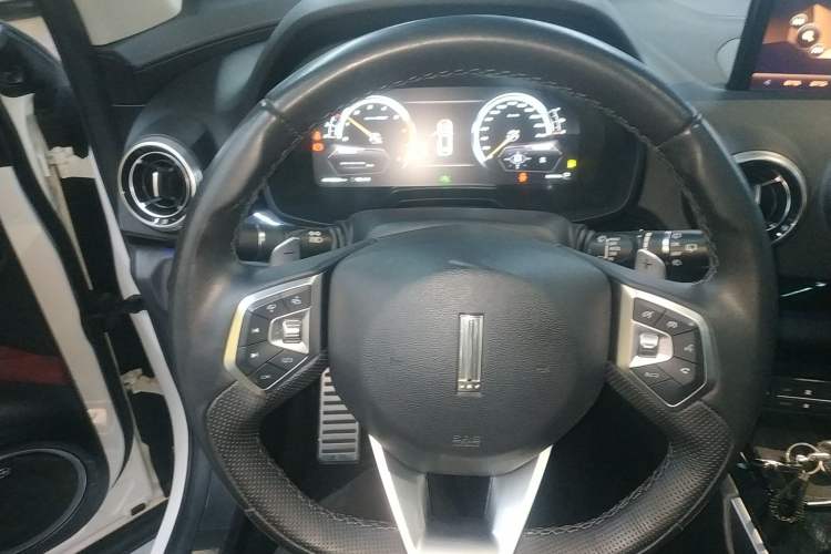 Used Wey VV7 2017 2.0T Flagship Model Steering Wheel