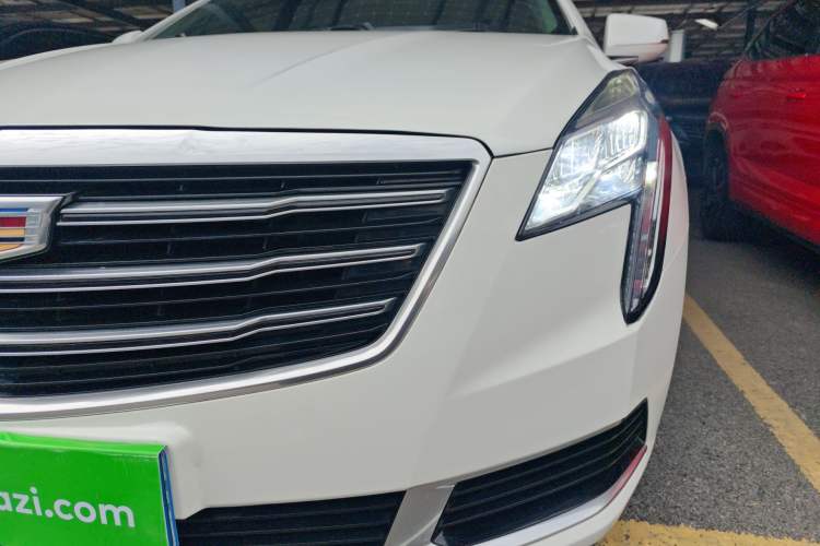 Used Cadillac XTS 2018 28T Tech Edition Left Front Headlight