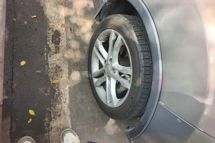 Used CHANGAN CS35 2015 1.6L Automatic Luxury Model China IV Standard
