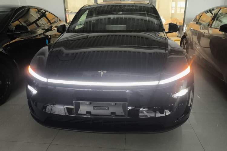 Used Tesla Model Y 2026 Rear-Drive Model
