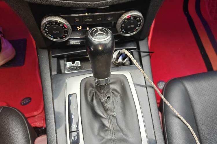 Used Mercedes-Benz C-Class 2010 C 180K Classic model