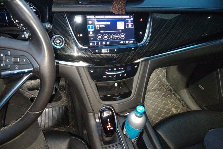 Used Cadillac XT6 2021 2.0T 7-Seater Two-Wheel-Drive Luxury Version