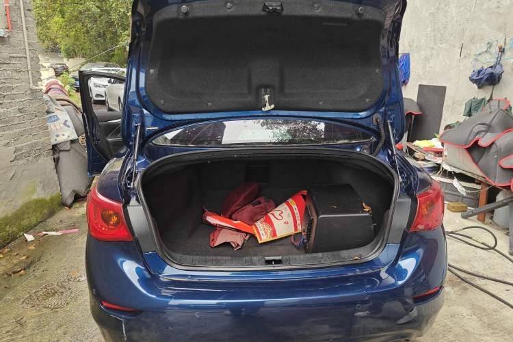 Used Infiniti Q50L 2016 2.0T Enjoyment Edition Trunk