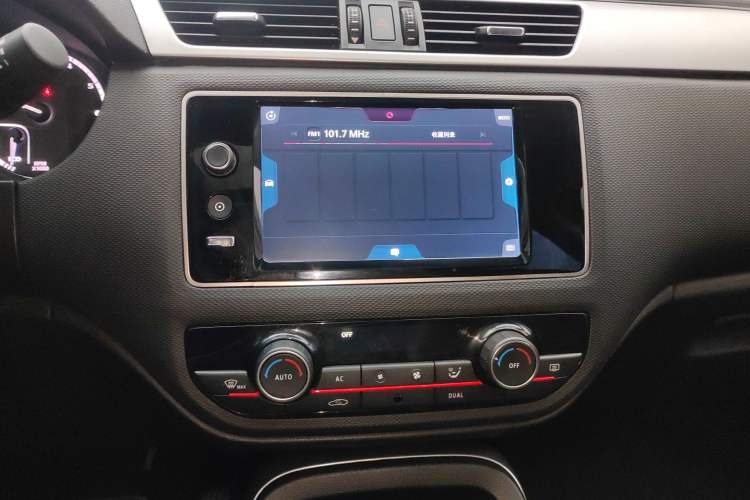 Used Qoros 5 2017 1.6T Automatic Prestige Model
