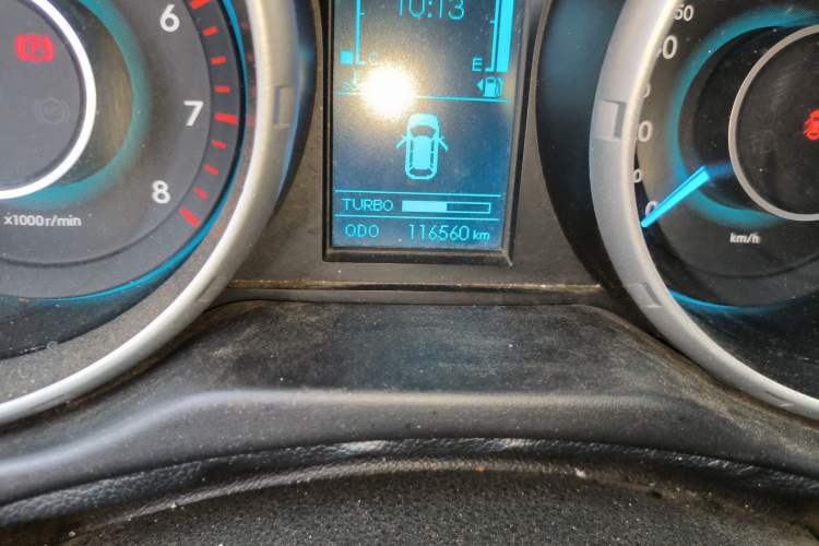 Used BAIC Weiwang S50 2016 1.5T Manual Joyful Elite Edition Odometer Close Up