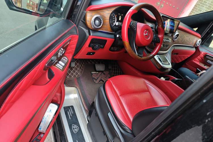 Used Mercedes-Benz Vito 2020 2.0T Elite Version 7 Seats
