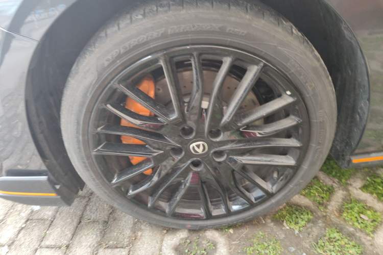 Used Changan UNI-V 2025 Model Third-Generation 2.0T Dynamic Edition