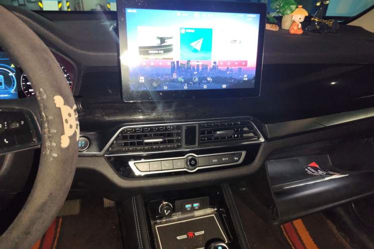 Used BYD Song 2021 Classic Edition 1.5T Automatic Elite Model Audio And AC Panel