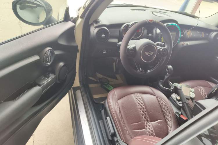 Used MINI 2014 1.5T COOPER Fun
