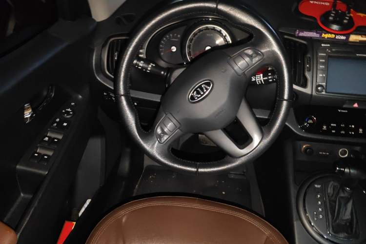 Used Kia Sportage R 2012 2.0L Automatic Two-Wheel Drive GLS
