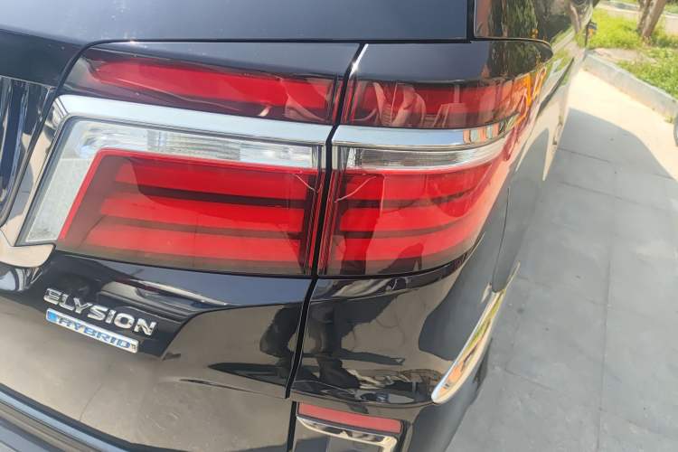 Used Honda Elysion 2019 2.0L Hybrid Comfort Edition
