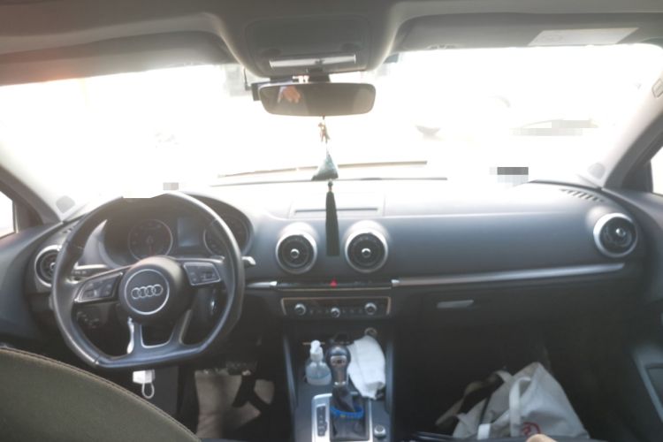 Used Audi A3 2019 Sportback 35 TFSI Sporty Version China VI Center Console