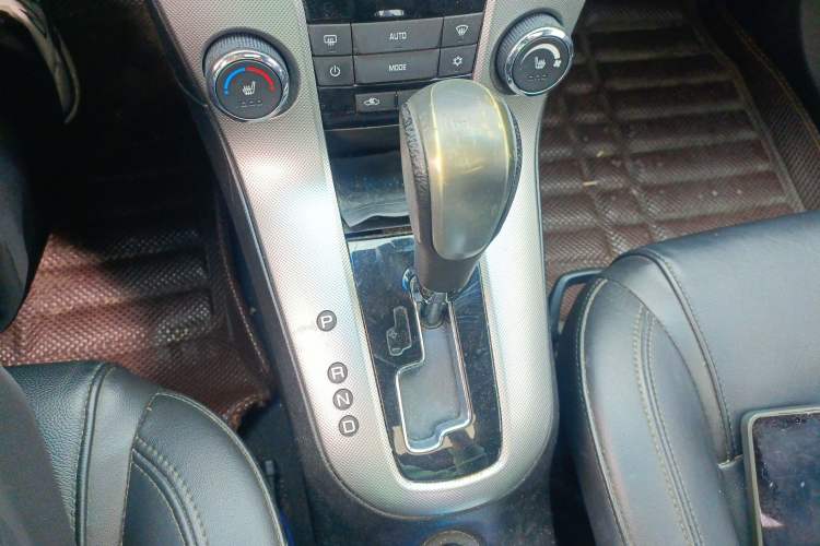 Used Chevrolet Cruze 2012 1.8L SX Automatic Transmission Gear Lever