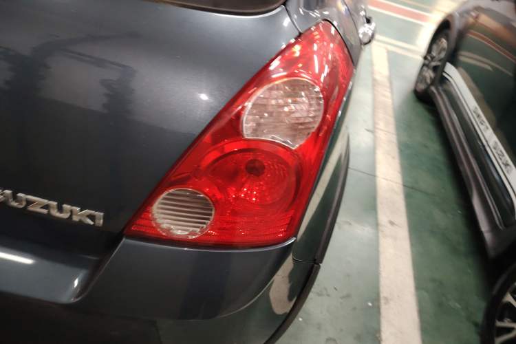 Used Suzuki Swift 2014 1.5L Automatic Fashion Edition Right Rear Taillight