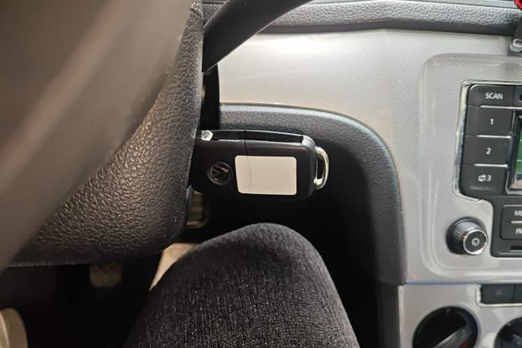 Used Volkswagen Gran Lavida 2013 1.6L Manual Comfort Model
