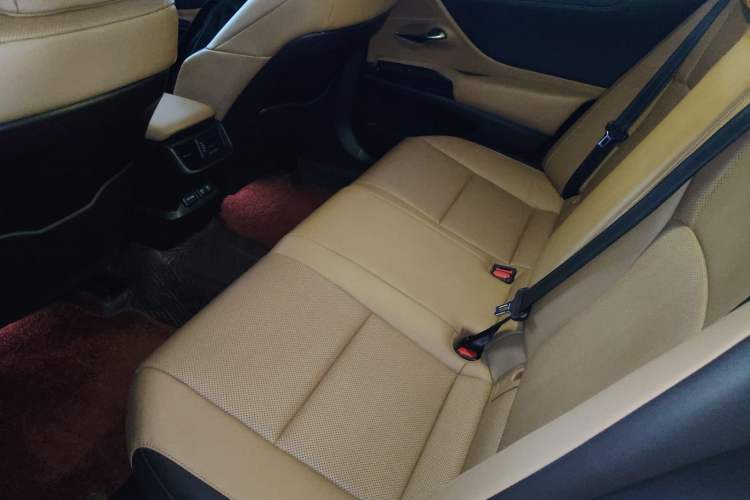 Used Lexus ES 2018 300h Premier Edition China V Standard