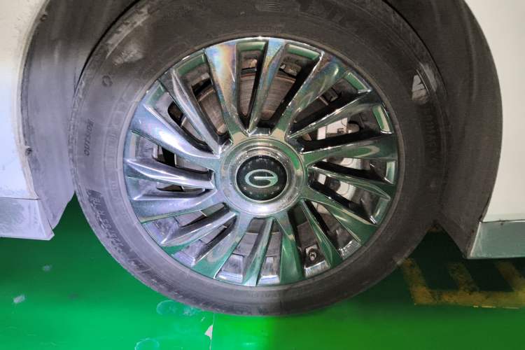 Used GAC Trumpchi M8 2023 Zongshi Series 400T Ultimate Edition Right Front Wheel Hub