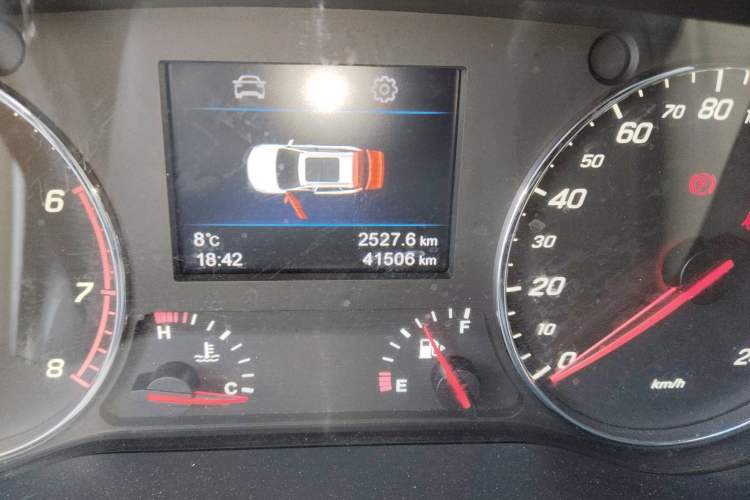 Used FAW Senya R9 2018 1.2T Manual Luxury Smart Edition Odometer Close Up