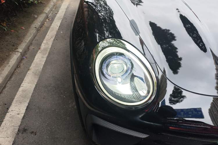 Used ORA Good Cat GT 2023 Mulan Edition 401km Prestige Version Right Front Headlight