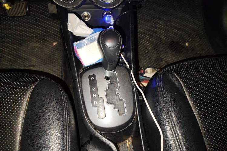 Used Kia K2 2012 Sedan 1.4L AT TOP Anniversary Edition