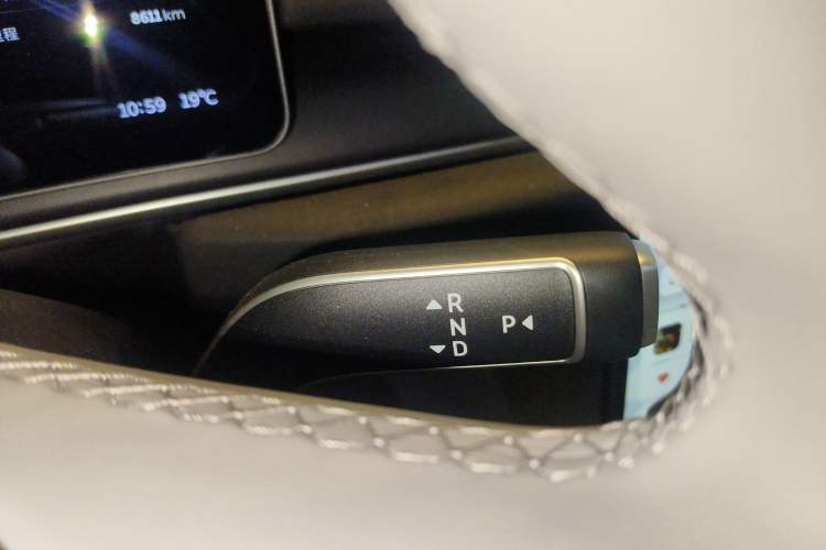 Used Nio EC6 2025 75 kWh Gear Lever