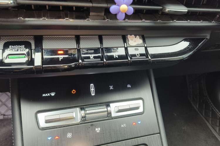 Used Lincoln Corsair 2023 2.0T Two-Wheel Drive Luxury Edition
