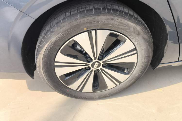 Used Geely Galaxy A7 2025 Model EM-i 150km Exploration+ Edition