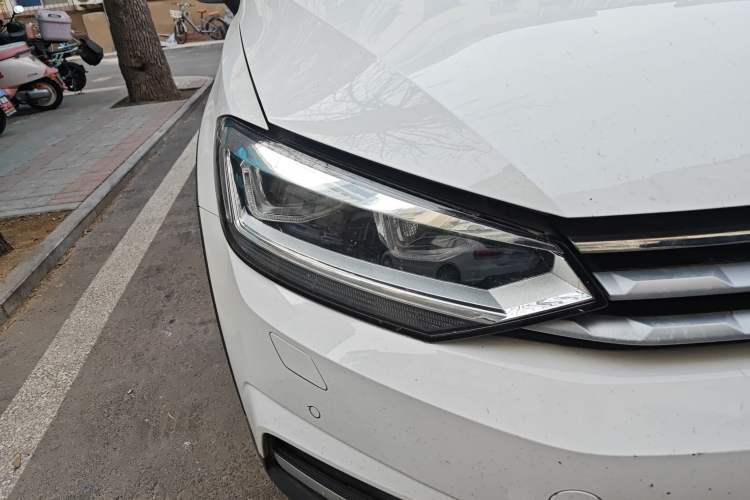 Used Volkswagen Touran 2018 Volkswagen Touran L 280TSI DSG Boundary Edition 7 Seats China V Emission Standard
