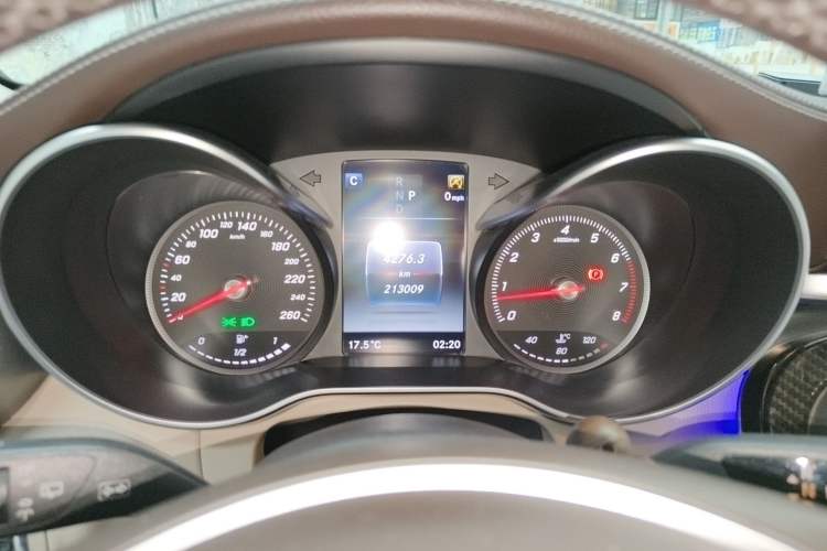 Used Mercedes-Benz GLC 2016 GLC 260 4MATIC Luxury Model
