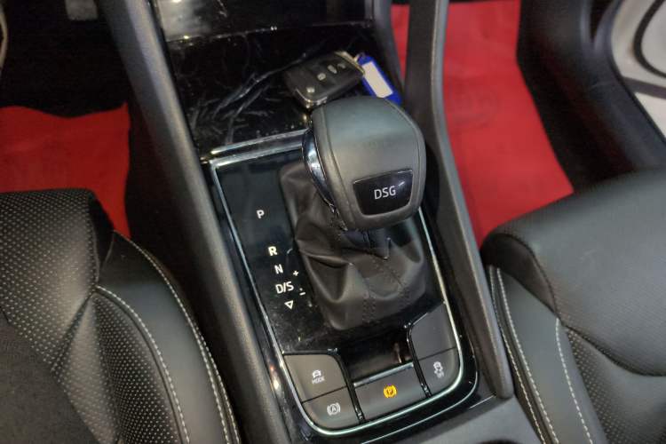 Used Skoda Kodiaq GT 2019 TSI330 Two-Wheel-Drive Luxury Edition China VI Standard Gear Lever