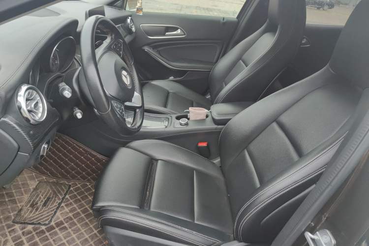 Used Mercedes-Benz GLA 2018 GLA 200 Fashion Model Left Front Seat