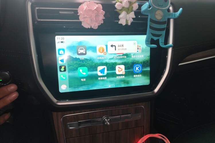 Used Roewe RX8 2018 30T Smart Connectivity Two-Wheel Drive Flagship Edition
