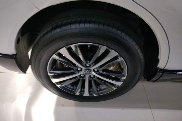 Used Toyota Venza 2023 2.0L CVT Two-Wheel Drive Luxury Edition