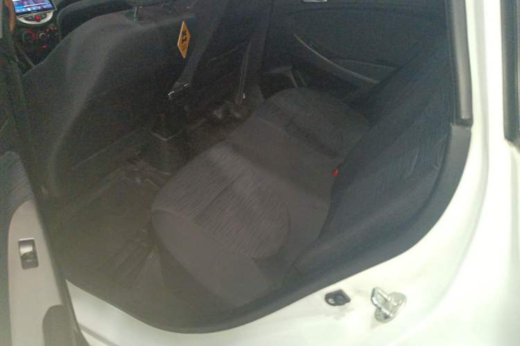 Used Hyundai Verna Ray 2014 1.4L Automatic GLX
