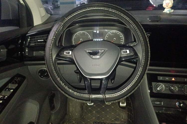 Used Jetta VS5 2019 280TSI Manual Enjoyment Model
