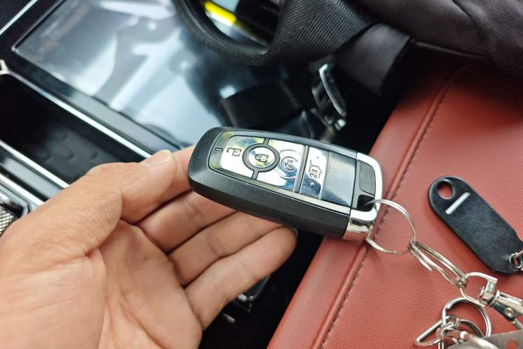 Used Lincoln Aviator 2024 3.0T V6 All-Wheel-Drive Elegance Edition Six Seats