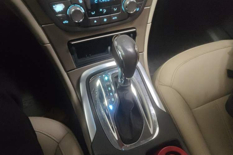 Used Buick Regal 2010 2.0L Expo Edition Gear Lever