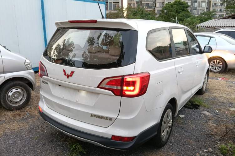 Used Wuling 730 2020 Commercial Vehicle 1.5L Manual Value Edition 7 Seats
